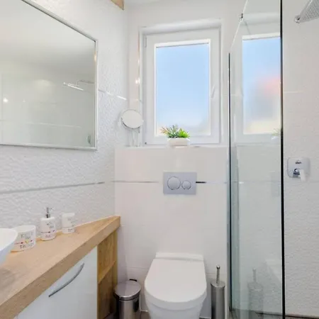 Idyllic Two Bedroom Villa, Pool, Jacuzzi