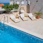 فيلة Idyllic Two Bedroom Villa, Pool, Jacuzzi سوتيفان